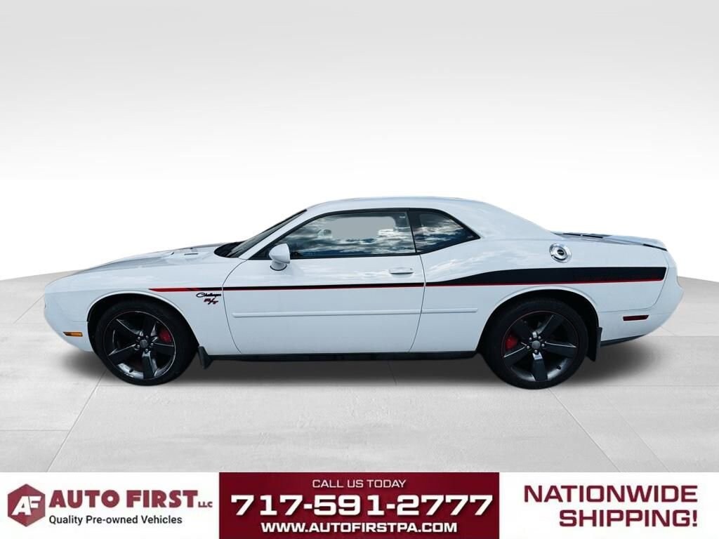 2013 Dodge Challenger R/T Plus photo 3