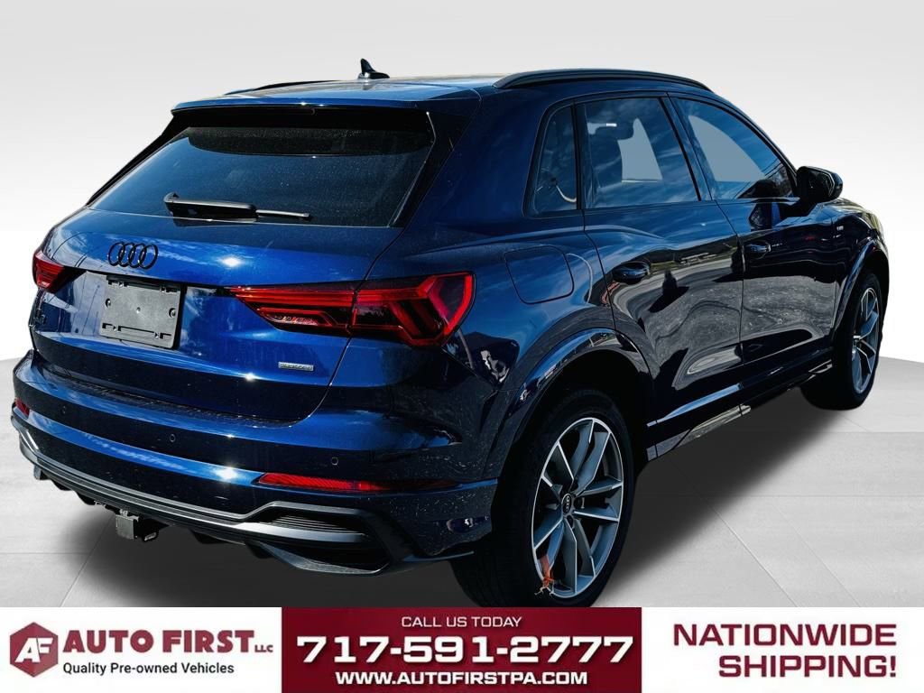 2022 Audi Q3 S line Premium photo 3