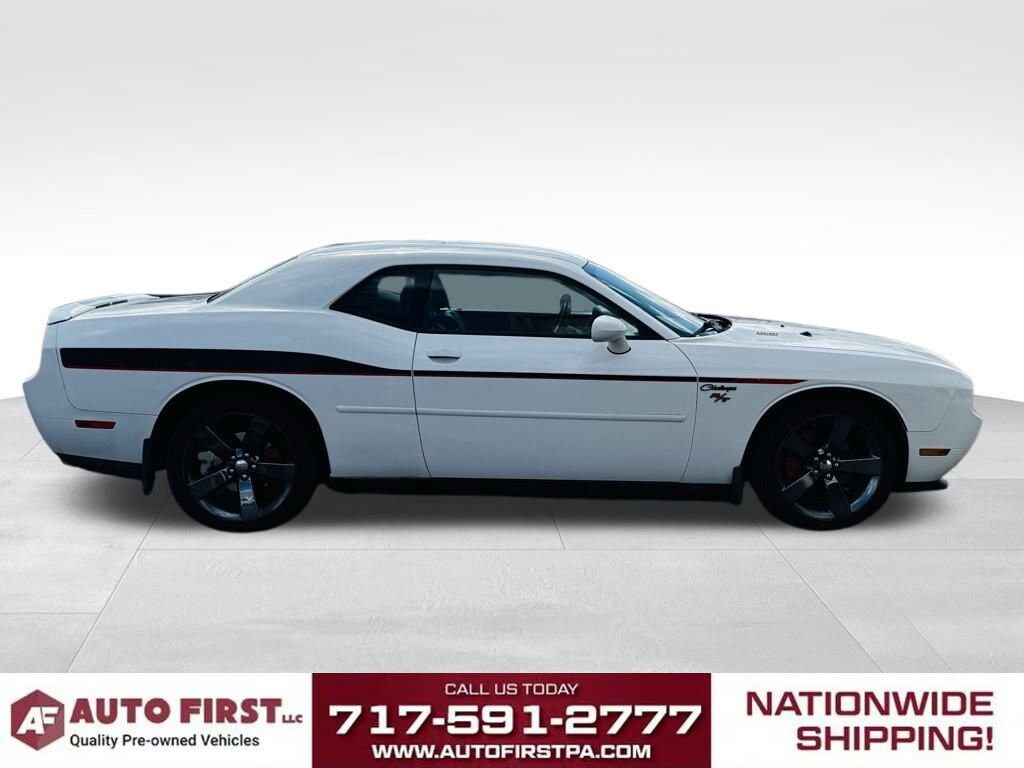 2013 Dodge Challenger R/T Plus photo 2