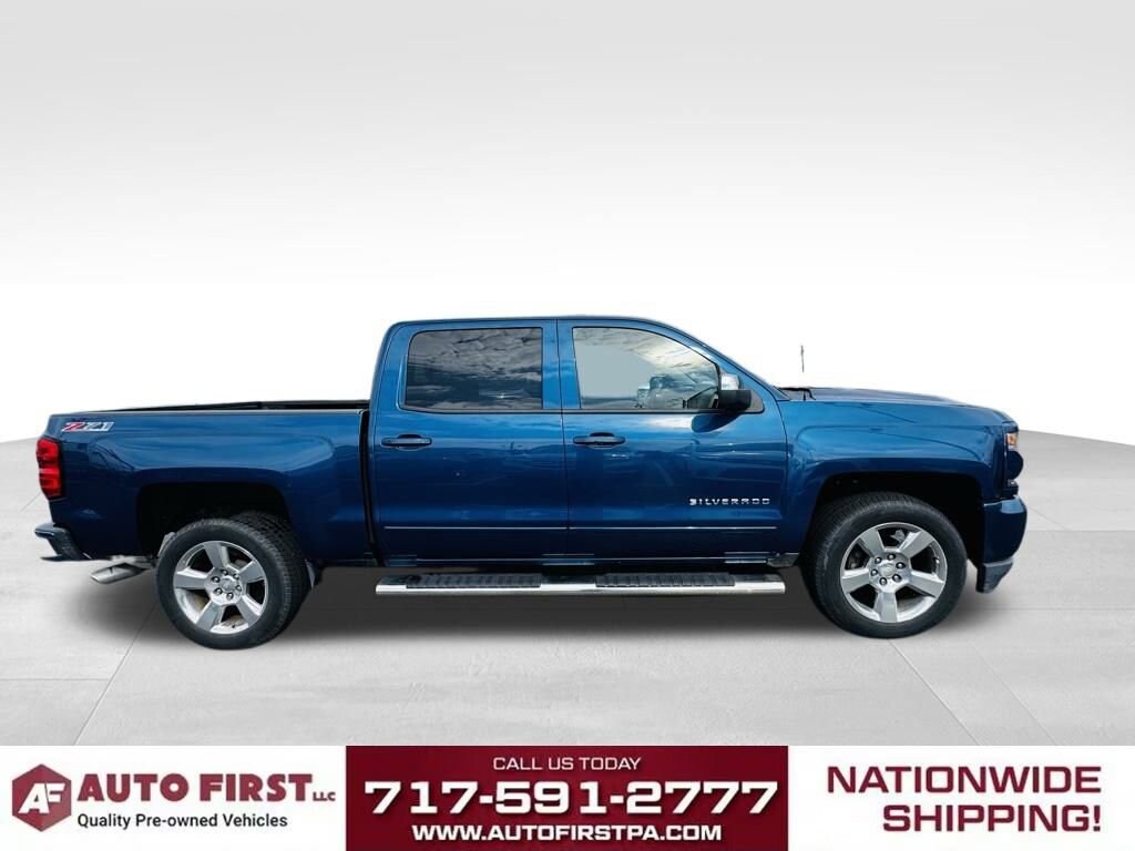 2017 Chevrolet Silverado 1500 LT photo 2