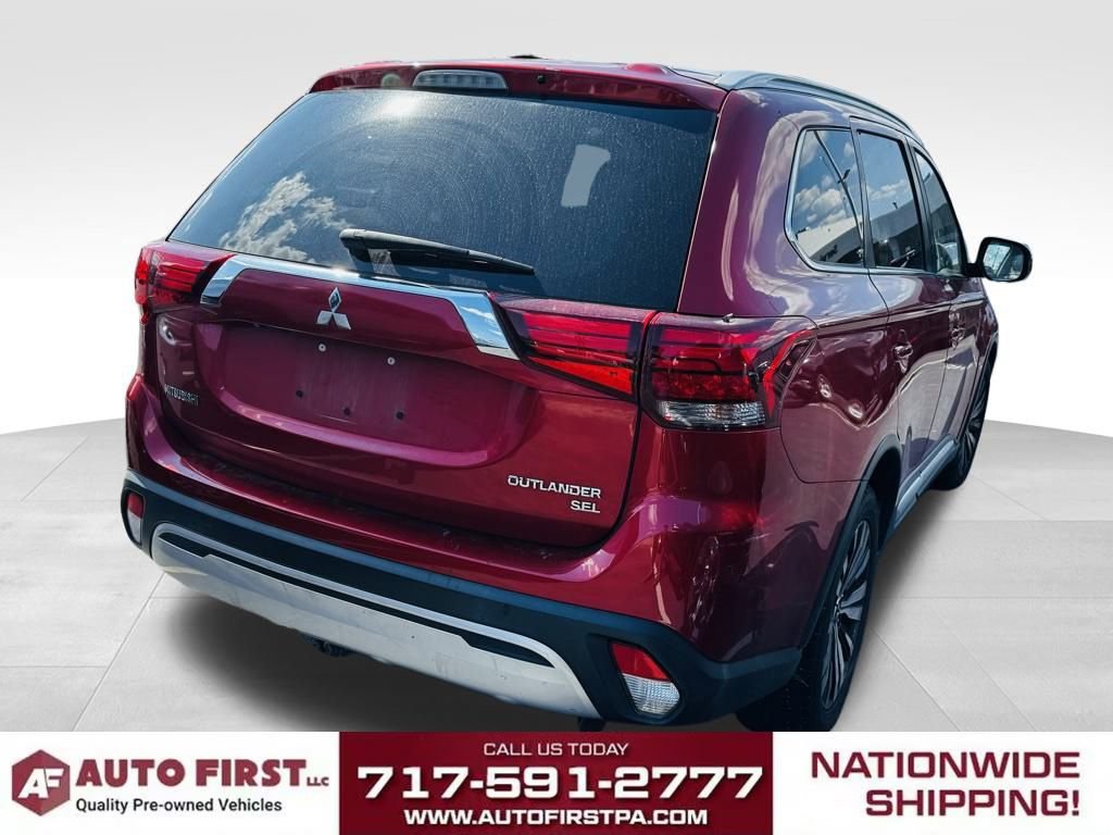 2019 Mitsubishi Outlander photo 3