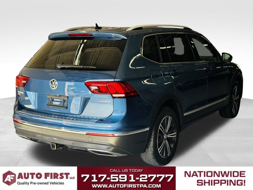 2019 Volkswagen Tiguan SEL R-Line photo 3