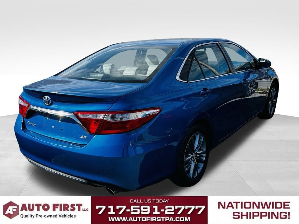 Used 2017 Toyota Camry SE Sedan