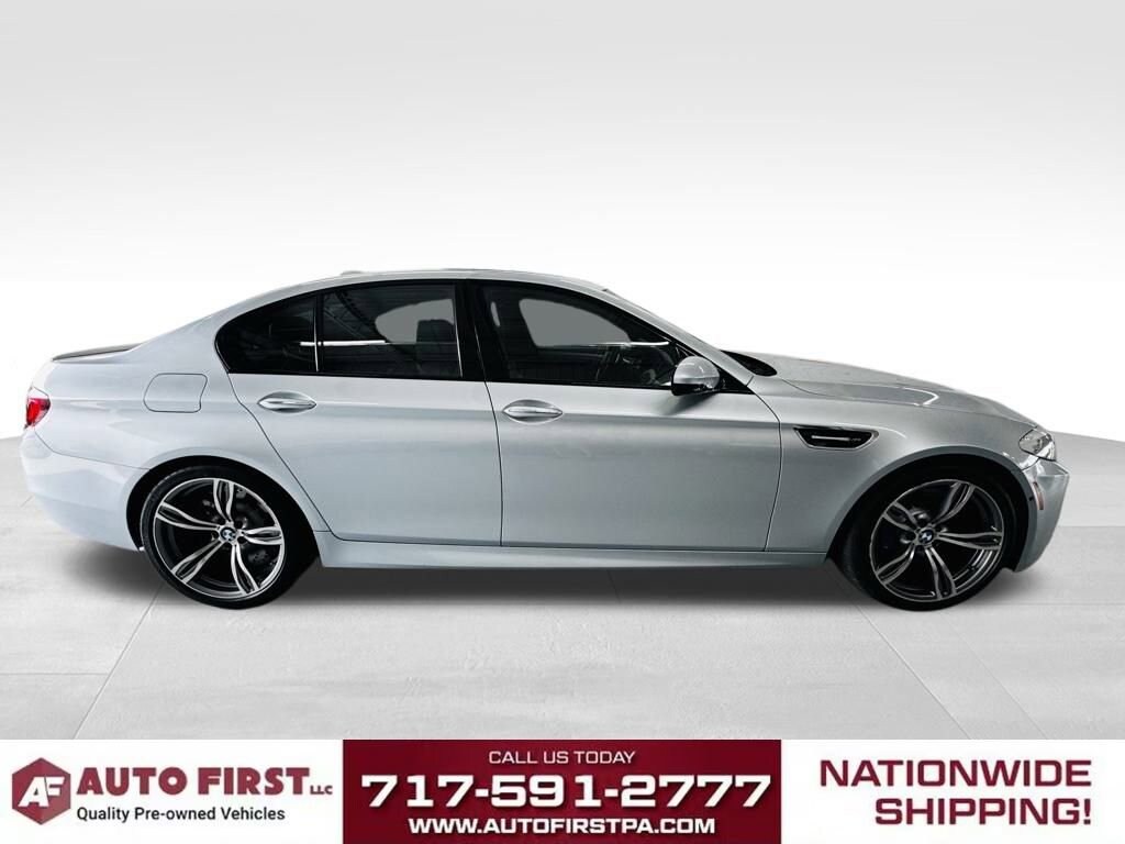 2013 Bmw M5 5 Sedan photo 2