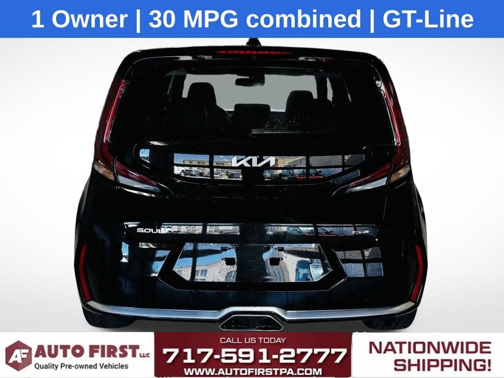 2023 Kia Soul GT-Line photo 2