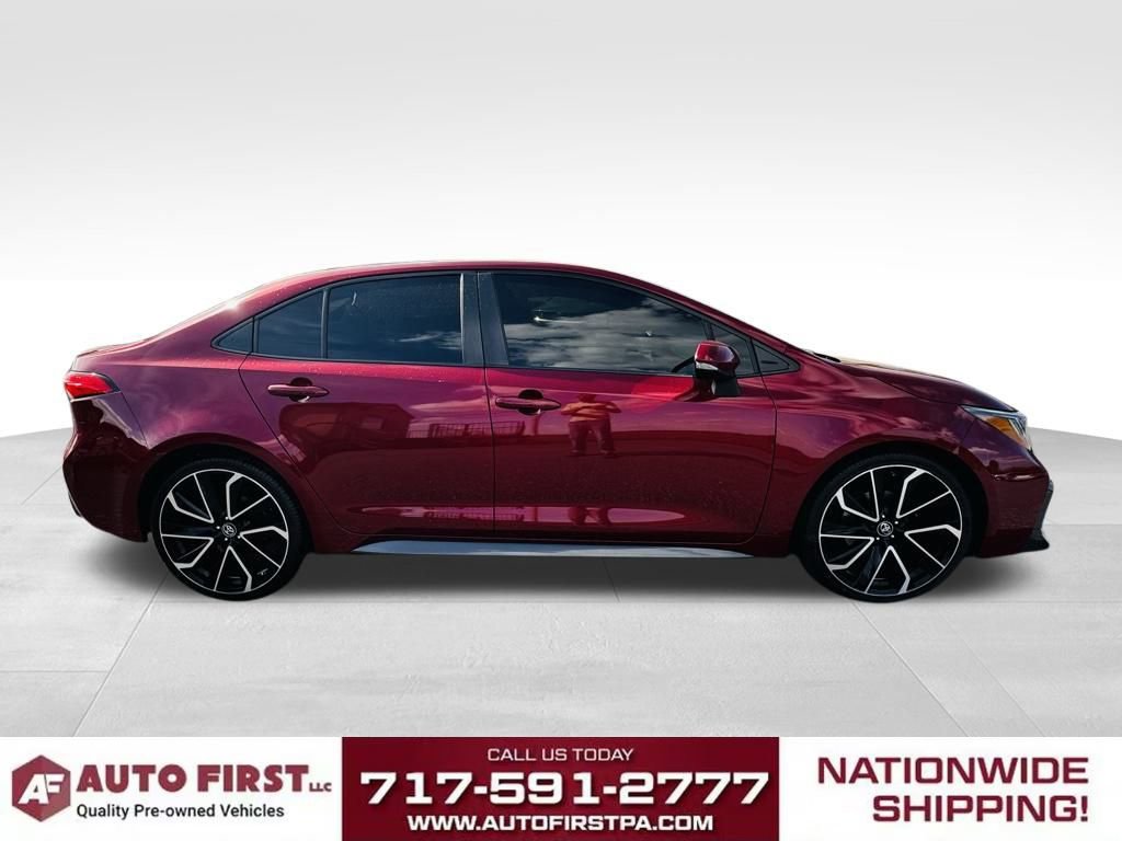 2022 Toyota Corolla SE photo 2