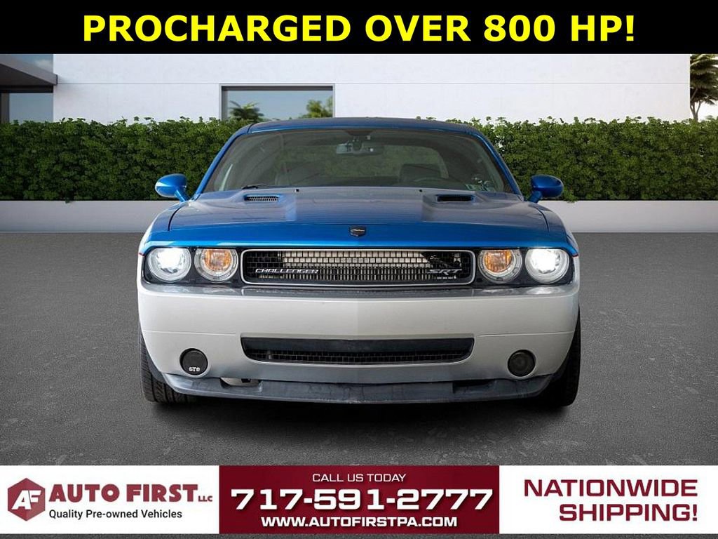 2009 Dodge Challenger SRT8 photo 2