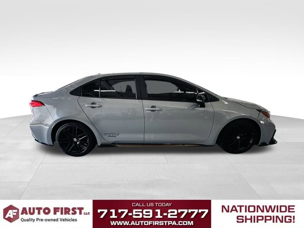 2021 Toyota Corolla SE photo 2