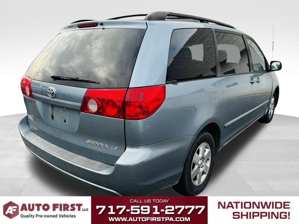 2006 Toyota Sienna LE photo 3