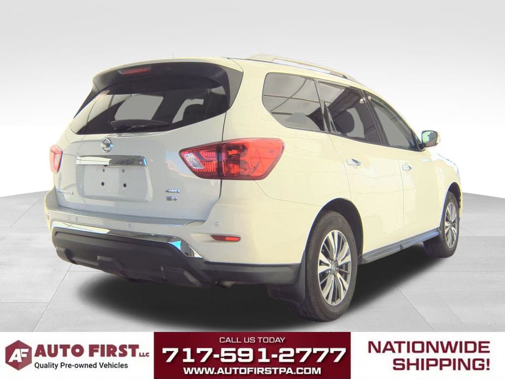 2020 Nissan Pathfinder SV photo 2