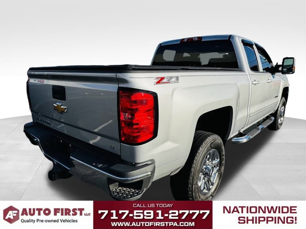 2017 Chevrolet Silverado 2500HD LT photo 3