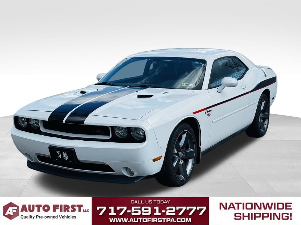 2013 Dodge Challenger R/T Plus photo 4