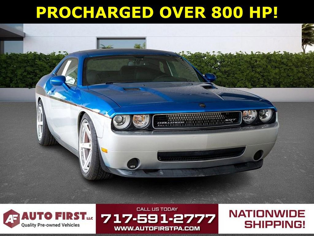 2009 Dodge Challenger SRT8 photo 3