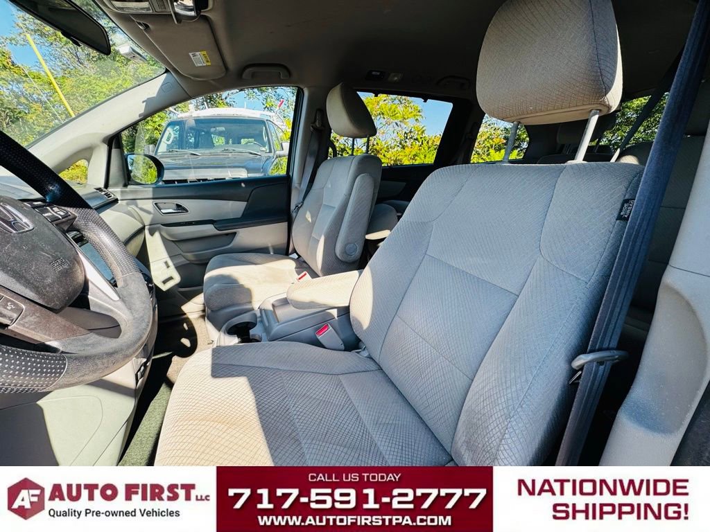 2016 Honda Odyssey EX photo 4