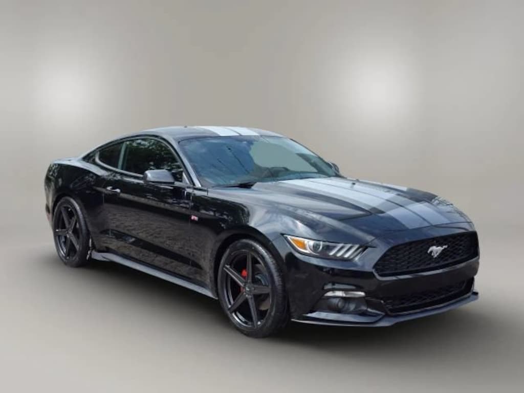 Used 2017 Ford Mustang V6 Coupe
