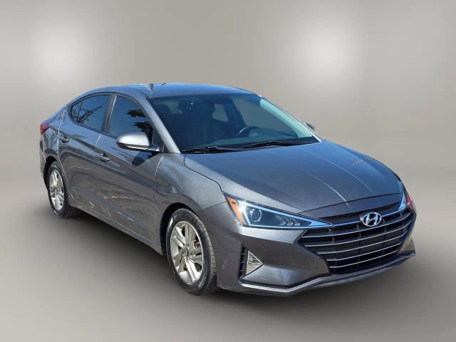 2019 Hyundai Elantra SEL photo 3