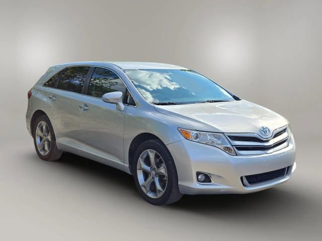 2013 Toyota Venza XLE photo 3