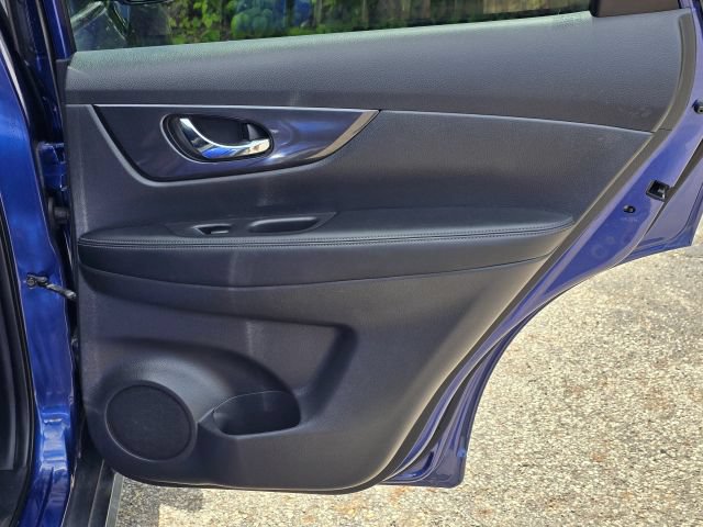 2019 Nissan Rogue SV - Photo 14