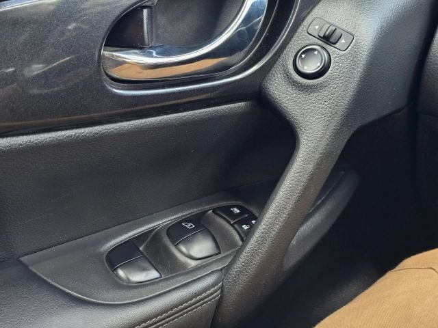 2019 Nissan Rogue SV - Photo 29