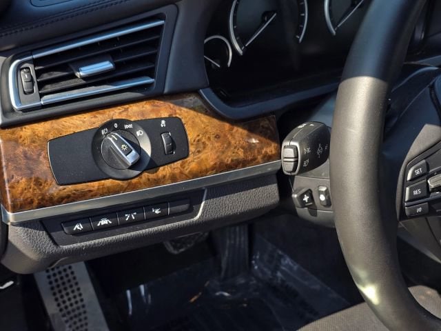 2013 BMW 7 Series 750i - Photo 20