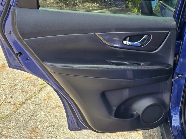 2019 Nissan Rogue SV - Photo 12