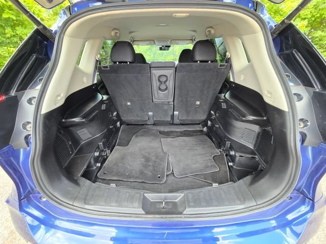 2019 Nissan Rogue SV - Photo 32