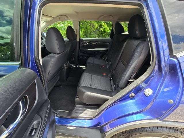 2019 Nissan Rogue SV - Photo 11