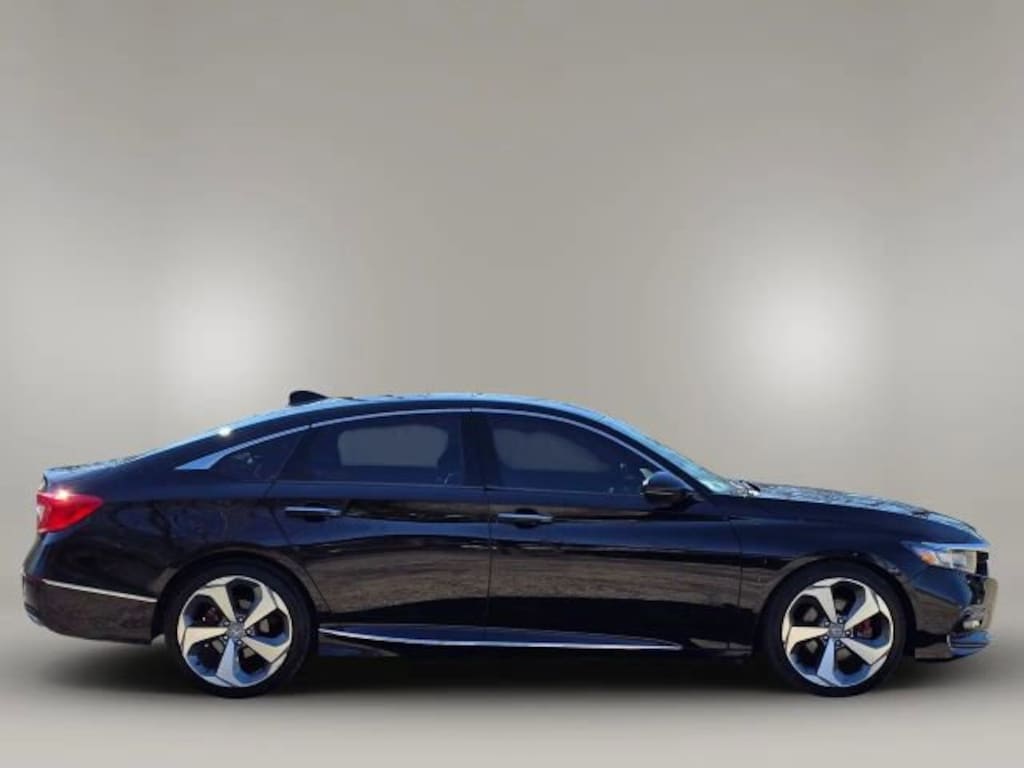 Used 2018 Honda Accord Touring Sedan