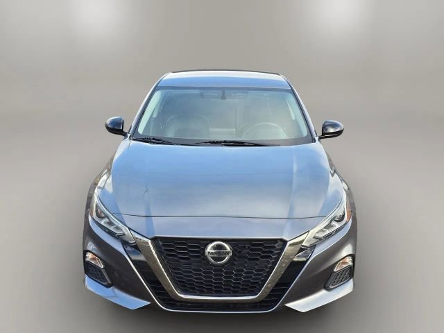 2019 Nissan Altima 2.5 SR photo 2