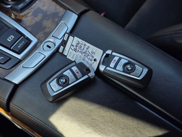 2013 BMW 7 Series 750i - Photo 41