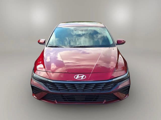 2025 Hyundai Elantra SEL Convenience photo 2
