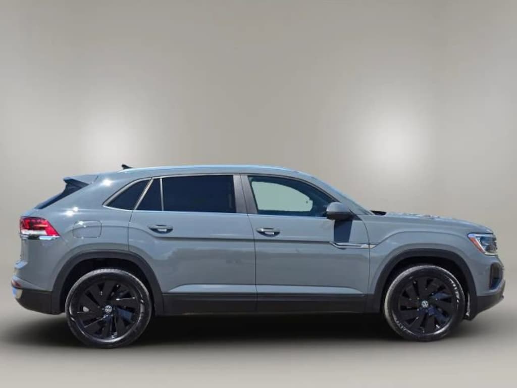 Used 2024 Volkswagen Atlas Cross Sport 2.0T SE w/Technology SUV