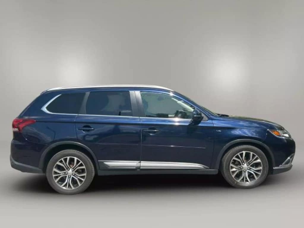 Used 2016 Mitsubishi Outlander GT SUV