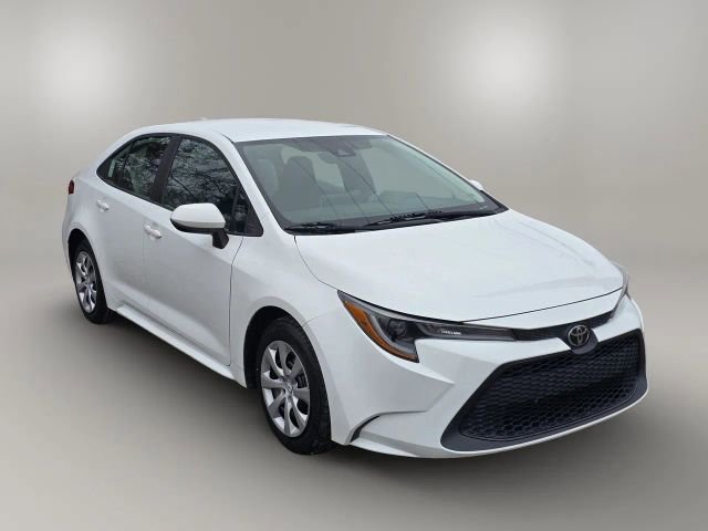 2021 Toyota Corolla LE photo 3