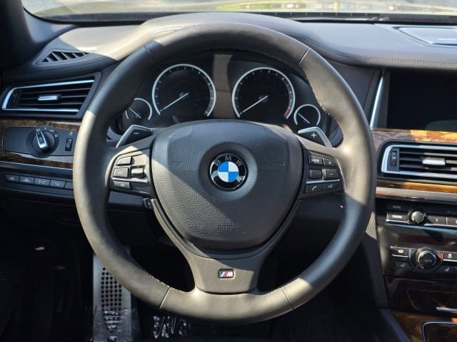 2013 BMW 7 Series 750i - Photo 21