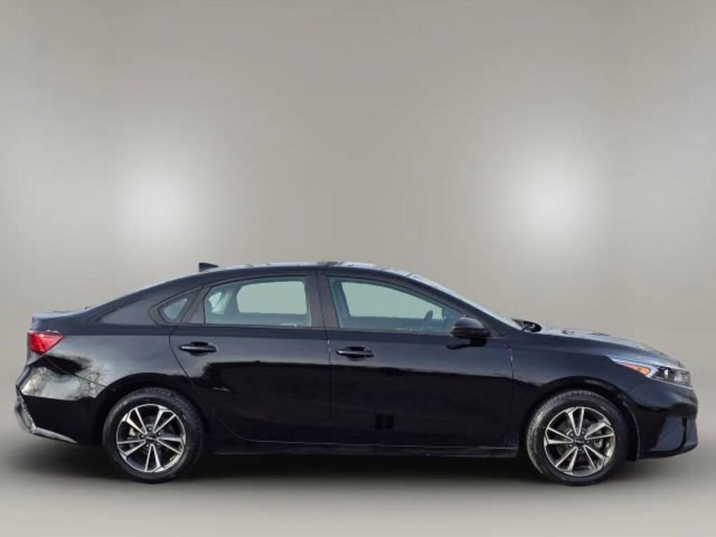 Used 2023 Kia Forte LXS Sedan