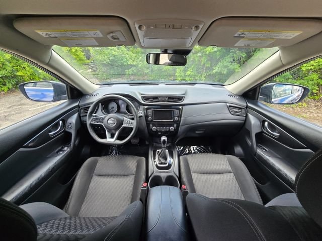 2019 Nissan Rogue SV - Photo 18
