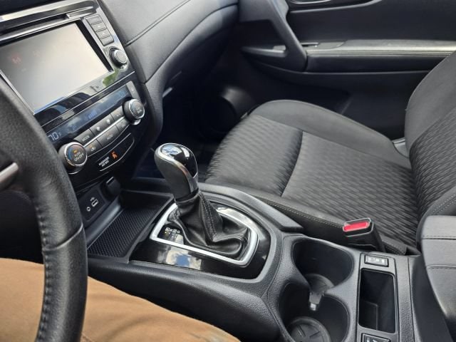 2019 Nissan Rogue SV - Photo 27