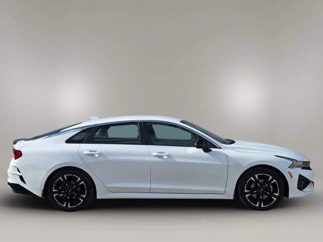 2022 Kia K5 GT-Line photo 3
