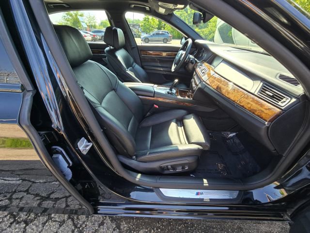 2013 BMW 7 Series 750i - Photo 16