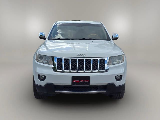 2013 Jeep Grand Cherokee Overland photo 2