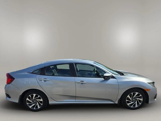 2017 Honda Civic EX photo 4