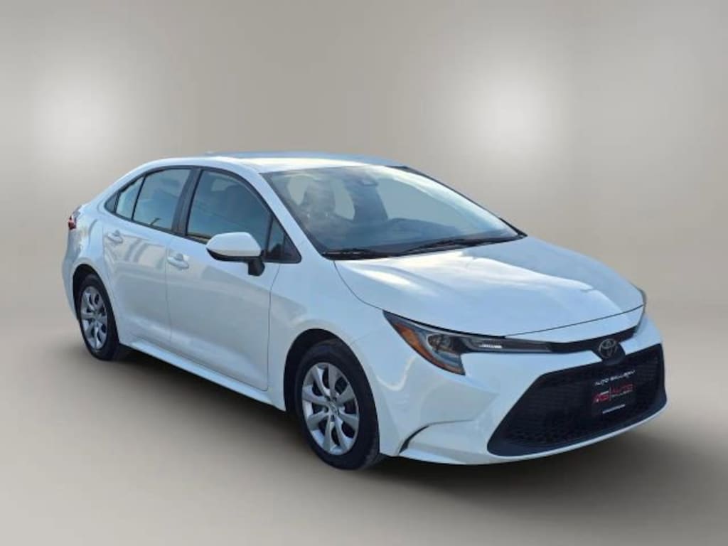 Used 2022 Toyota Corolla LE Sedan