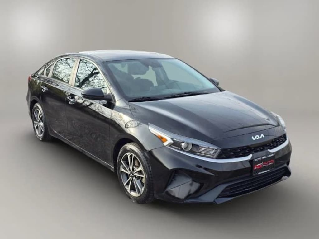 Used 2023 Kia Forte LXS Sedan