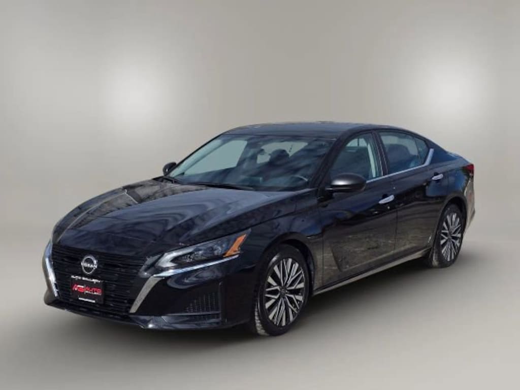 Used 2024 Nissan Altima 2.5 SV Sedan