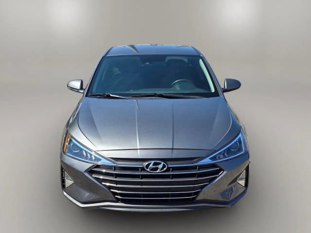 2019 Hyundai Elantra SEL photo 2