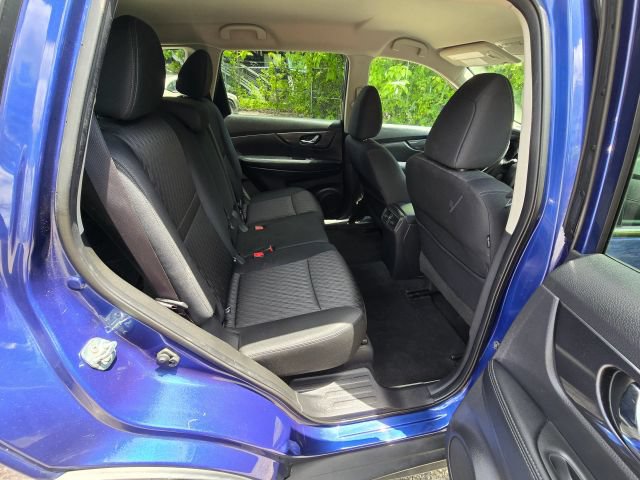 2019 Nissan Rogue SV - Photo 13