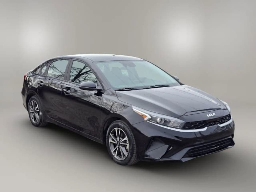 Used 2023 Kia Forte LXS Sedan