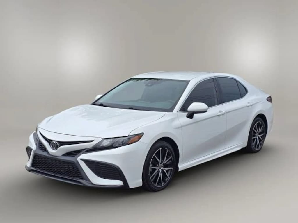 Used 2021 Toyota Camry SE Sedan