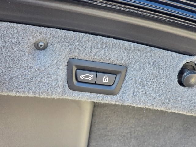 2013 BMW 7 Series 750i - Photo 38